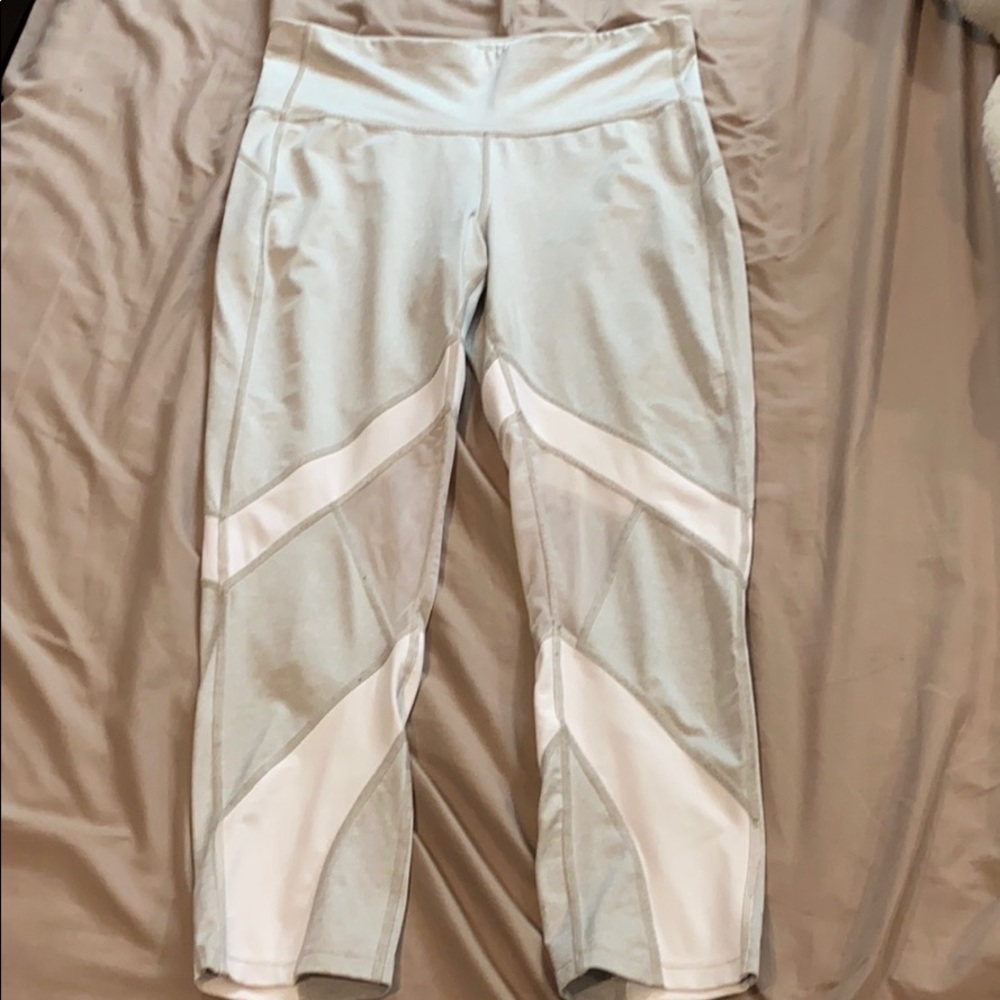 Mesh grey and white designed leggings